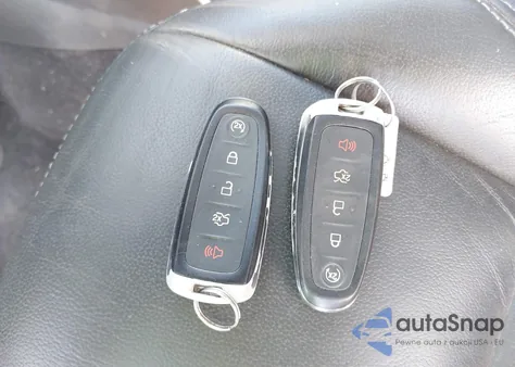 2016 Ford Escape Titanium из США, поврежденный, VIN 1FMCU9J98GUA93920